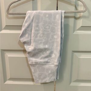Lululemon Align 25” White Leopard Leggings, Size 8!